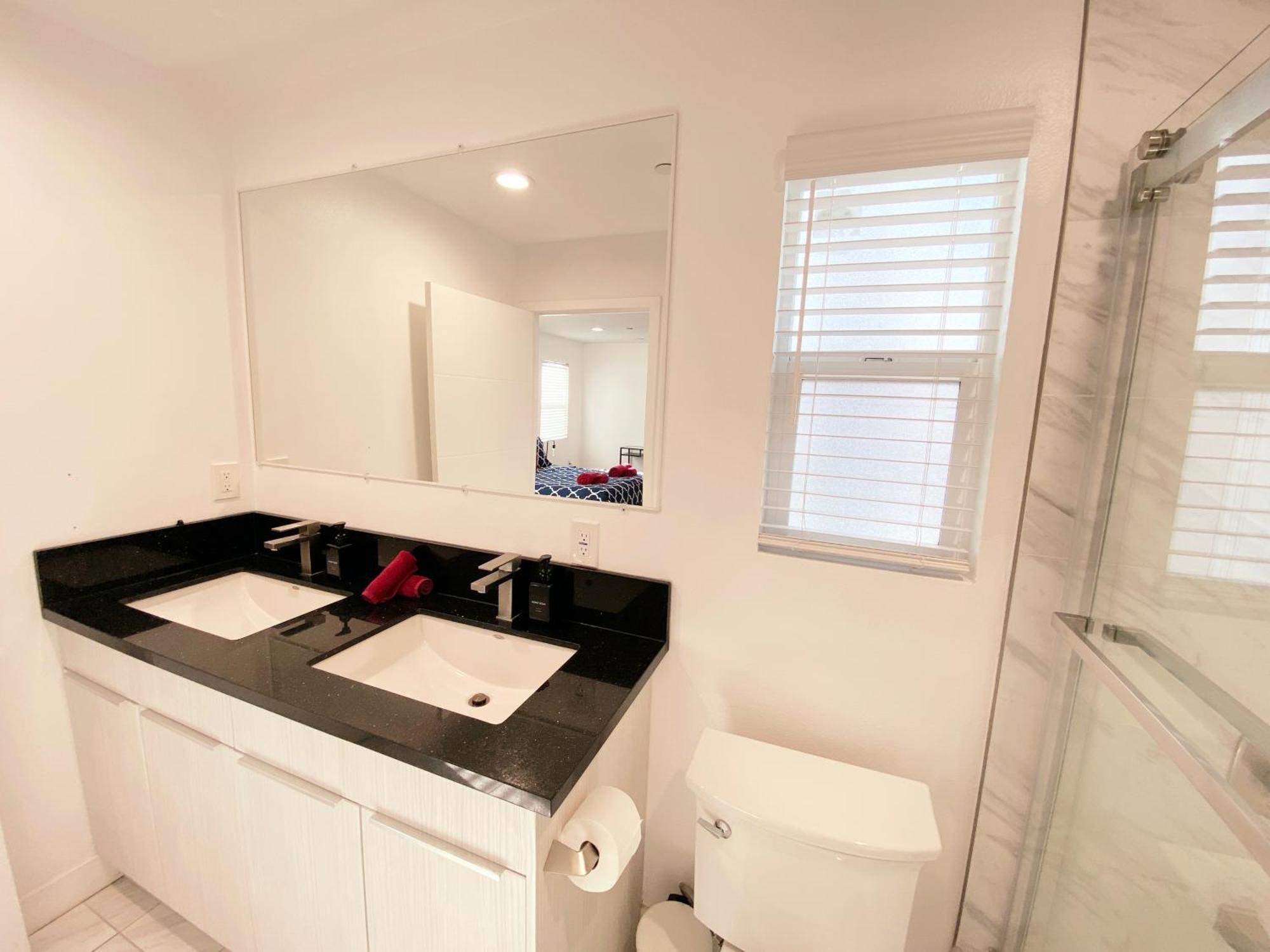 Casa de férias Modern 3br In Mid-city